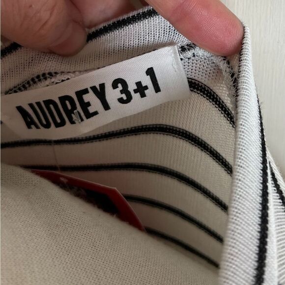 ❤️Audrey 3+1 Kaitlyn striped crop top - Picture 3 of 8